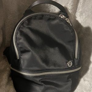 Lululemon adventurer backpack
